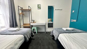 Smart Hyde Park View - Hostel