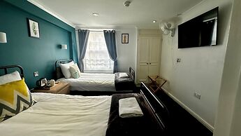 Smart Hyde Park View - Hostel