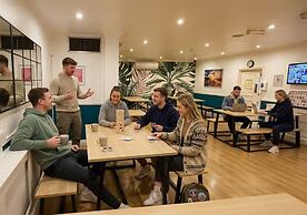 Smart Hyde Park View - Hostel