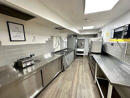 Smart Hyde Park View - Hostel