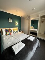 Smart Hyde Park View - Hostel