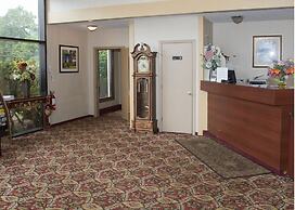Hampton Falls Inn
