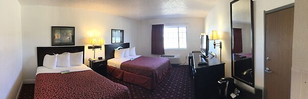 Days Inn by Wyndham Lake Village