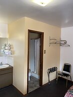 Burr Oak Motel