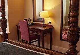 The Fieldhead Hotel by Greene King Inns