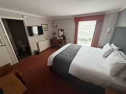 The Raven Hotel by Greene King Inns
