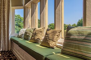 Hollins Hall Hotel, Golf & Country Club