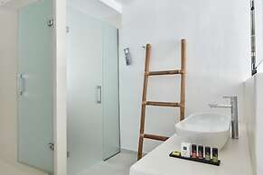 Archipelagos Hotel