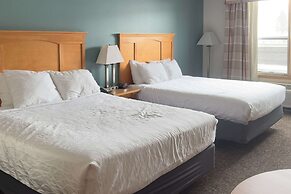 Duluth Inn & Suites Near Spirit Mountain