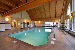 Duluth Inn & Suites Near Spirit Mountain