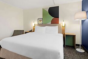 Spark by Hilton Daleville Roanoke North