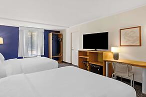 Spark by Hilton Daleville Roanoke North