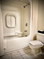 SureStay Plus Hotel by Best Western Kincardine