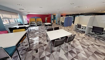 Village Hotel Leeds North