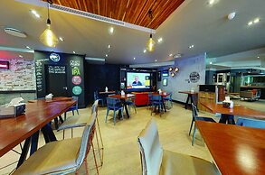 Village Hotel Leeds North