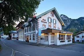 Zum Turm  -  Apartments und Gästezimmer