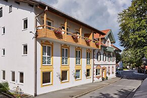 Zum Turm  -  Apartments und Gästezimmer