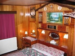 Karelia Alpine Lodge