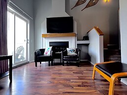 Canadian Rockies Chalets