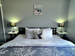 Canadian Rockies Chalets