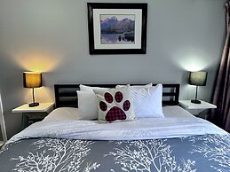 Canadian Rockies Chalets