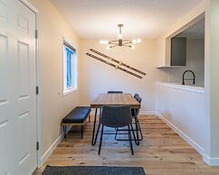 Canadian Rockies Chalets