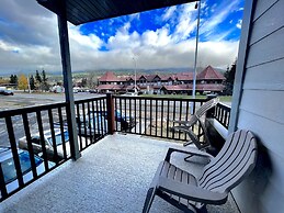 Canadian Rockies Chalets