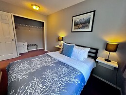 Canadian Rockies Chalets