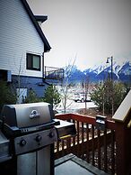 Canadian Rockies Chalets