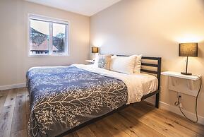 Canadian Rockies Chalets