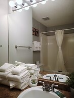 Canadian Rockies Chalets