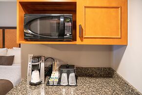 Pocaterra Inn and Waterslide