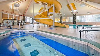 Pocaterra Inn and Waterslide