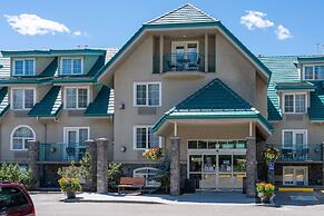 Pocaterra Inn and Waterslide