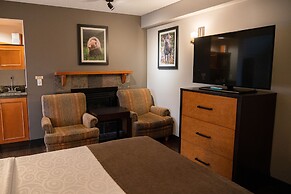 Pocaterra Inn and Waterslide