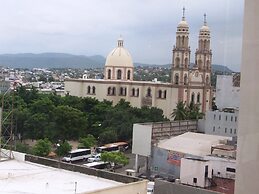 Ramada by Wyndham Hola Culiacan