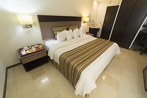Ramada by Wyndham Hola Culiacan
