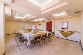 Ramada by Wyndham Hola Culiacan