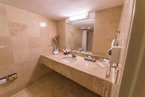 Ramada by Wyndham Hola Culiacan