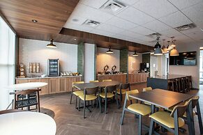 Fairfield by Marriott Inn & Suites Newport Cincinnati