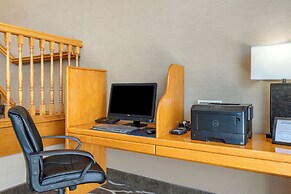 Comfort Suites Salem