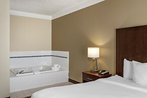 Comfort Suites Salem