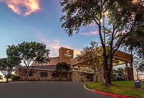Comfort Suites NW Dallas Near Love Field