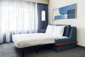 Courtyard by Marriott Chicago Midway Airport