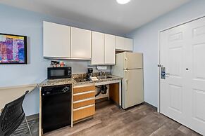 MainStay Suites Cincinnati Blue Ash