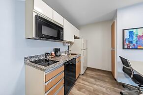 MainStay Suites Cincinnati Blue Ash