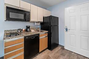 MainStay Suites Cincinnati Blue Ash