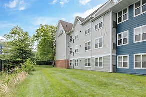 Sonesta ES Suites Fairfax Fair Lakes