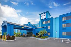 SPOT X Hotel Tampa - Wesley Chapel by The Red Collection