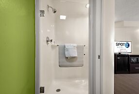 SPOT X Hotel Tampa - Wesley Chapel by The Red Collection